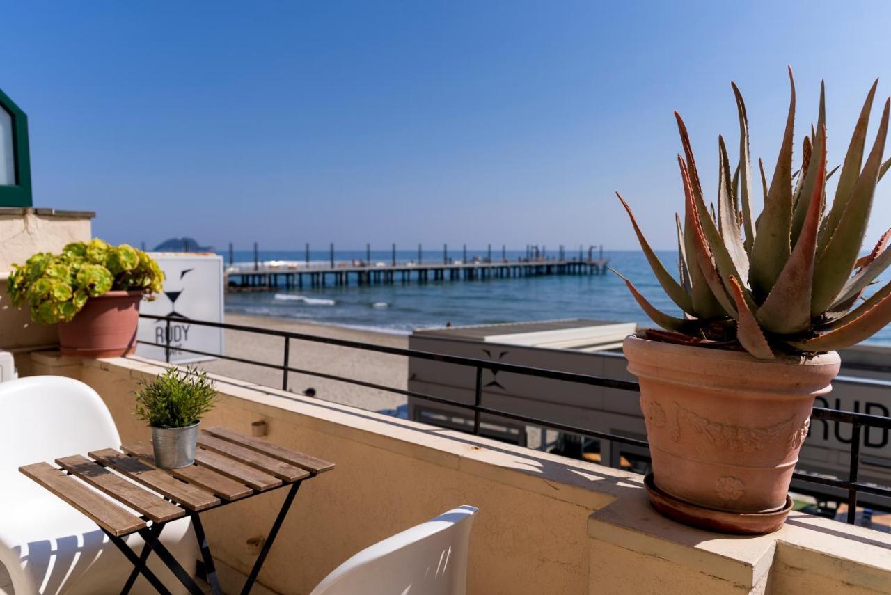 Appartement Fronte Mare Con Terrazzo Zio *